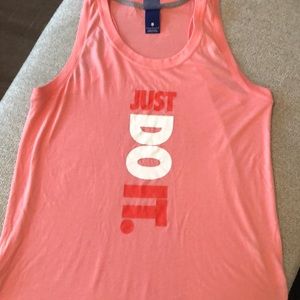 Nike sz L workout exercise shirt peach sleeveless